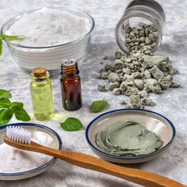 green clay and mint toothpaste - Image 2